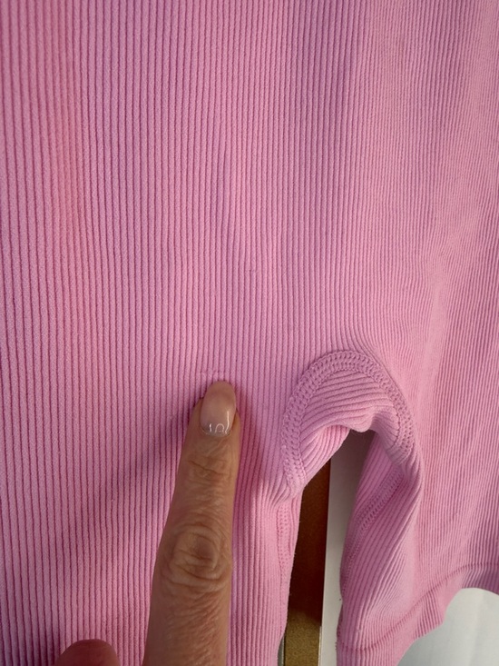 Hollister Gilly Hicks Seamless Mid Rise Ribbed 6 inch Biker Shorts - XS - Pink - Picture 7 of 9